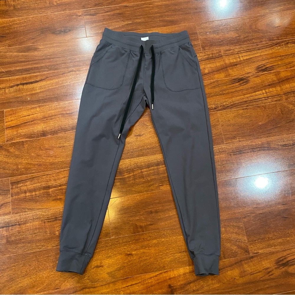 Zyia Active Unwind Joggers | Size Small | Dark Gray, Pockets